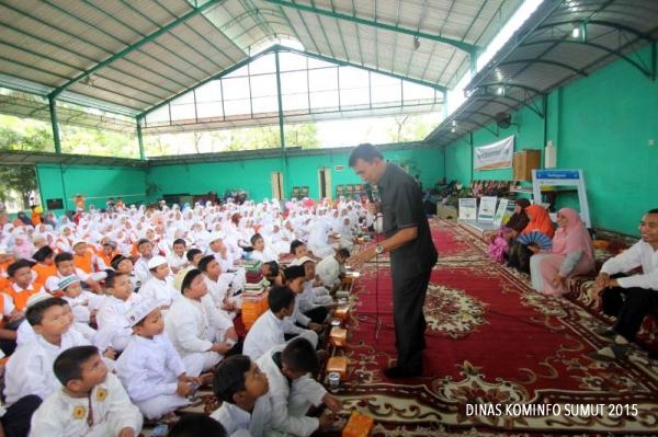 Jelang Ramadhan, Gubsu dan Istri Silahturahim bersama 350 Anak Yatim dan Dhuafa