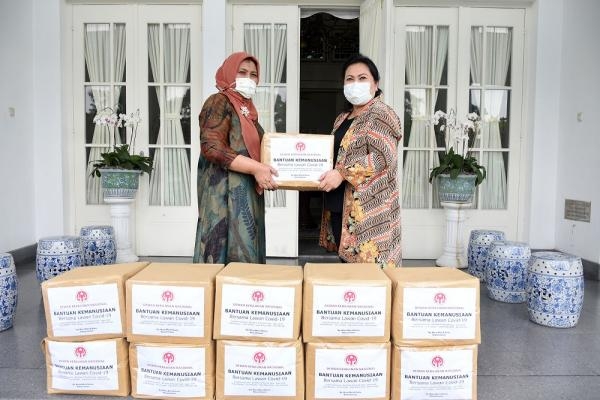 Terima Bantuan Sembako dari Dekranas Pusat, Nawal Segera Salurkan kepada Pengrajin Sumut