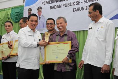 Penganugerahan Pemeringkatan keterbukaan Informasi Badan Publik se Sumatera Utara Tahun 2018 