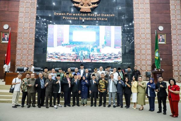 Dilantik Jadi PAW Anggota DPRD Sumut, Pj Gubernur Hassanudin Ucapkan Selamat kepada Amsar Saragih