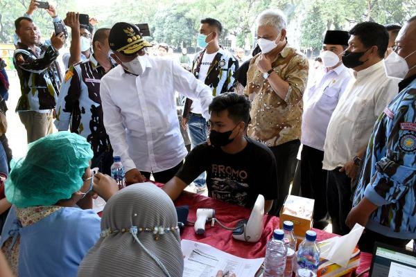 Tinjau Kegiatan Vaksinasi Covid-19 DPD IPK Sumut Gubernur Sebut OKP Berada di Tengah Masyarakat