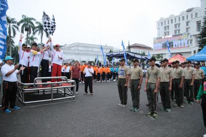Plt. Gubernur Sumatera Utara Melepas Jalan Santai PNS